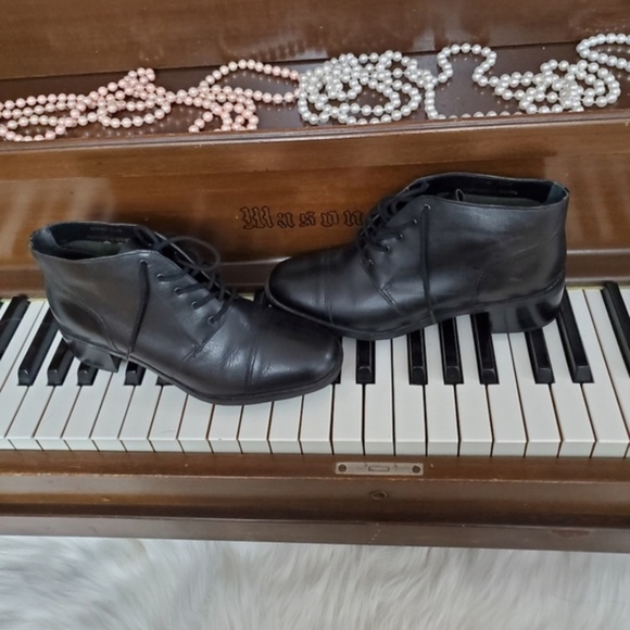 Bay Club Leather Desert Boots 6.5 EXCELLENT CONDITION - Picture 5 of 10